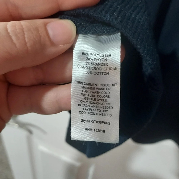 East Adeline Navy Blue 3/4 Sleeve Top in Size 2X - Picture 9 of 9